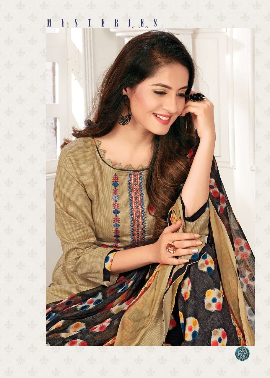 Buy Lavanya The Label V Neck Bandhani Printed Kurta With Patiala & Dupatta  - Kurta Sets for Women 21055324 | Myntra