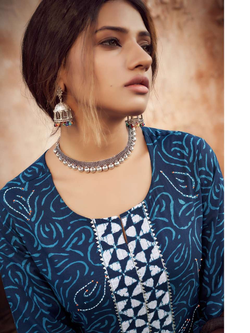Earrings for store black kurti