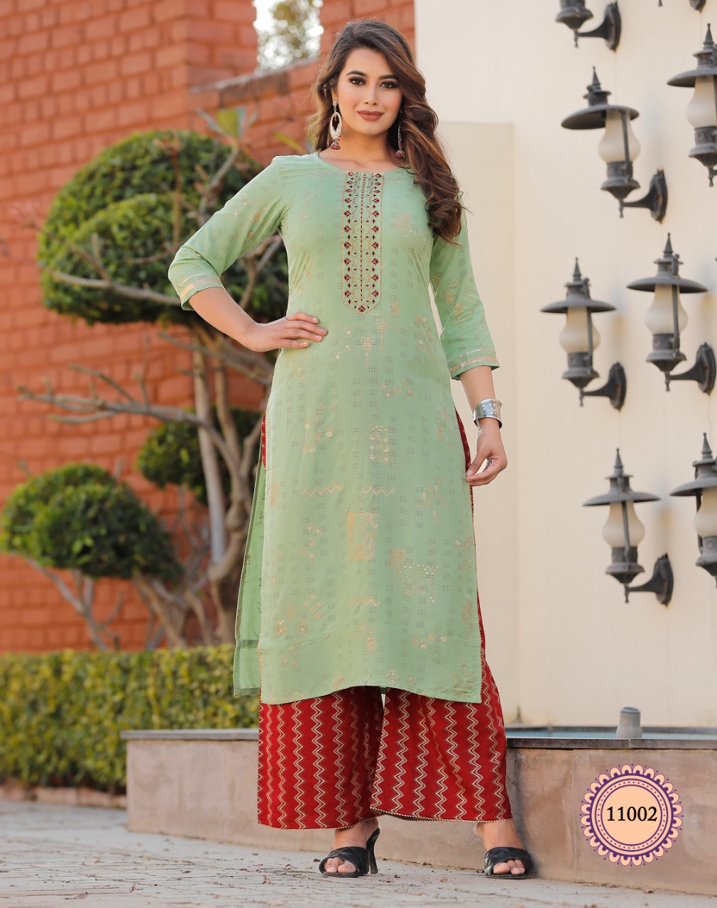 PATLANI Women's Cotton Blend Embroidered Straight Kurti Palazzo Pants Set  with Dupatta.(Line-Green-S) : Amazon.in: Fashion