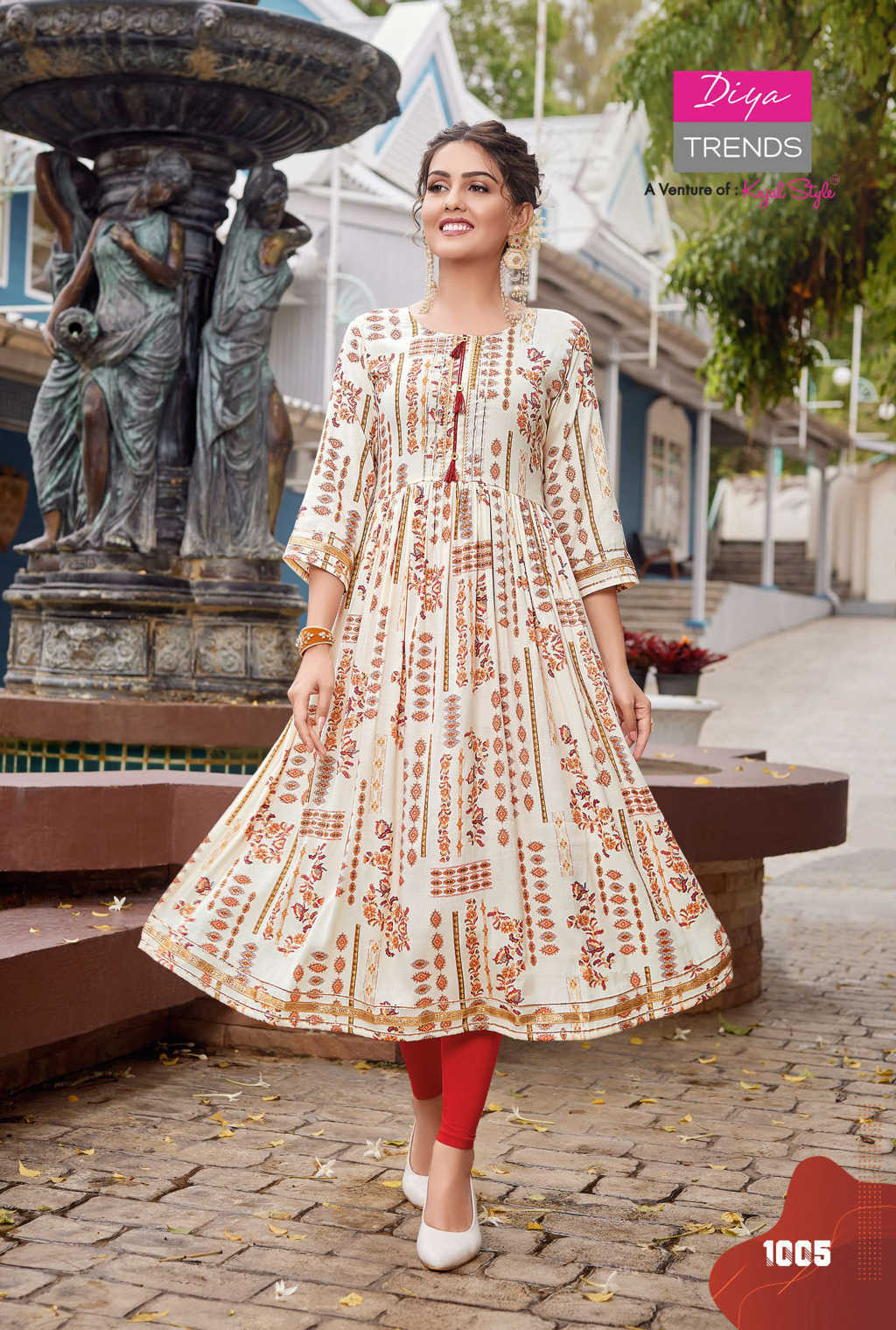 9 Trendy Designs of Long Kurtis with Leggings For Women