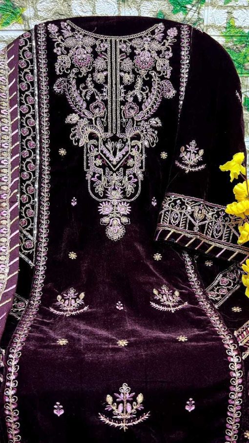 Dinsaa Ds 230 Velvet Pashmina Salwar Suit Catalog 5 Pcs 17 510x907 - Dinsaa Ds 230 Velvet Pashmina Salwar Suit Catalog 5 Pcs