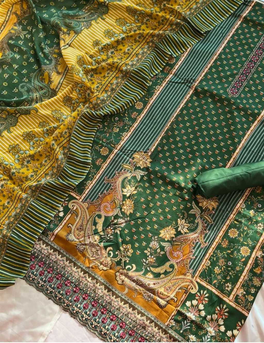 Meraki The Heritage Shop Lawn Salwar Suit Catalog 6 Pcs - Image 5