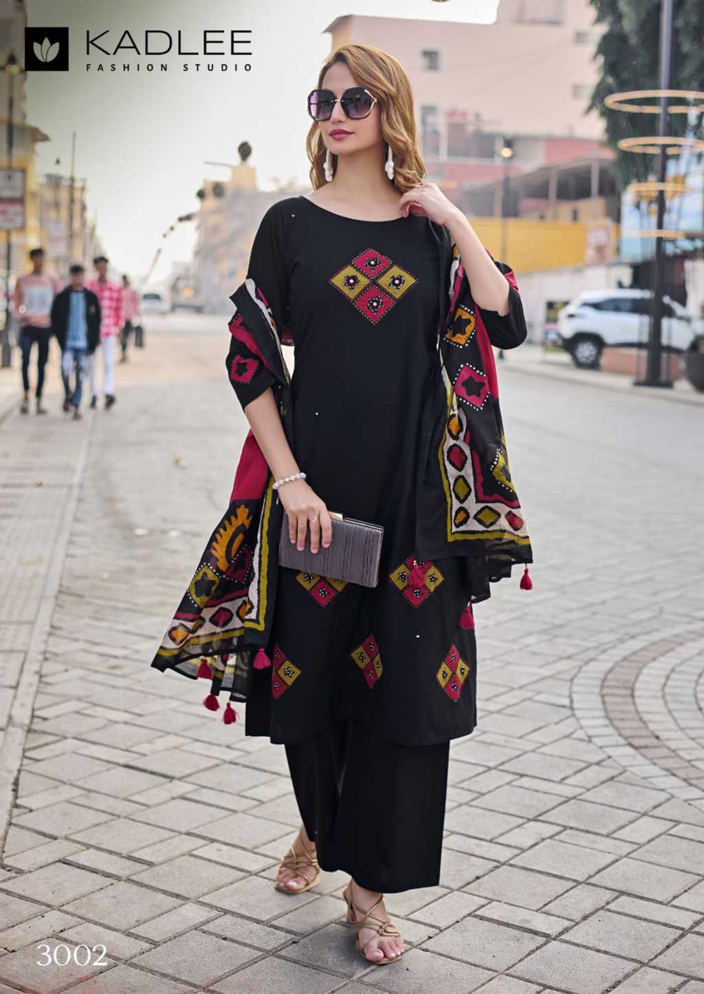 Kadlee Varuni Cotton Kurti with Dupatta Bottom Catalog 4 Pcs (3) Kadlee Varuni Cotton Kurti with Dupatta Bottom Catalog 4 Pcs - Image 4