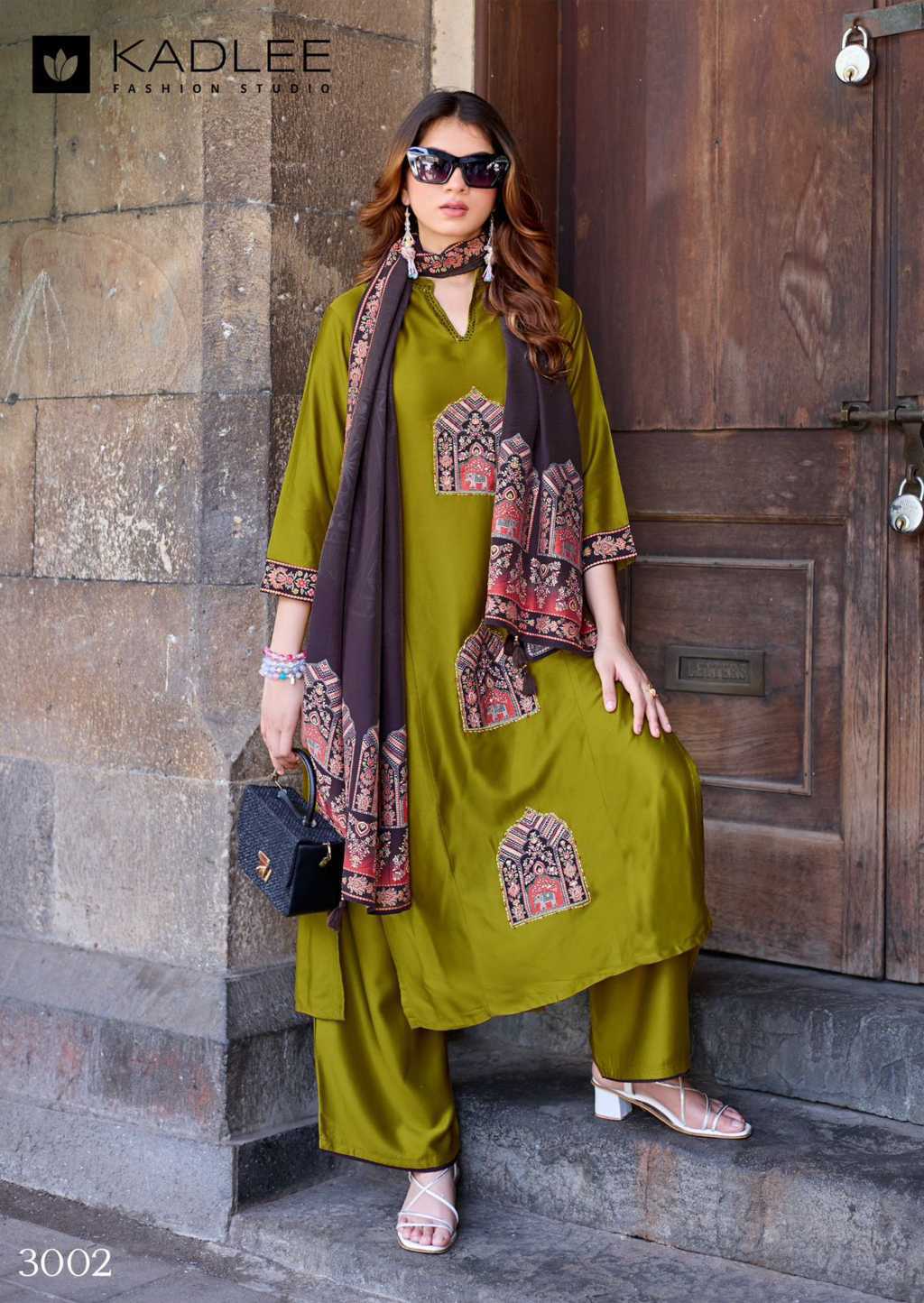 Kadlee Royal Queen Silk Kurti with Dupatta Bottom Catalog 4 Pcs (3) Kadlee Royal Queen Silk Kurti with Dupatta Bottom Catalog 4 Pcs - Image 4