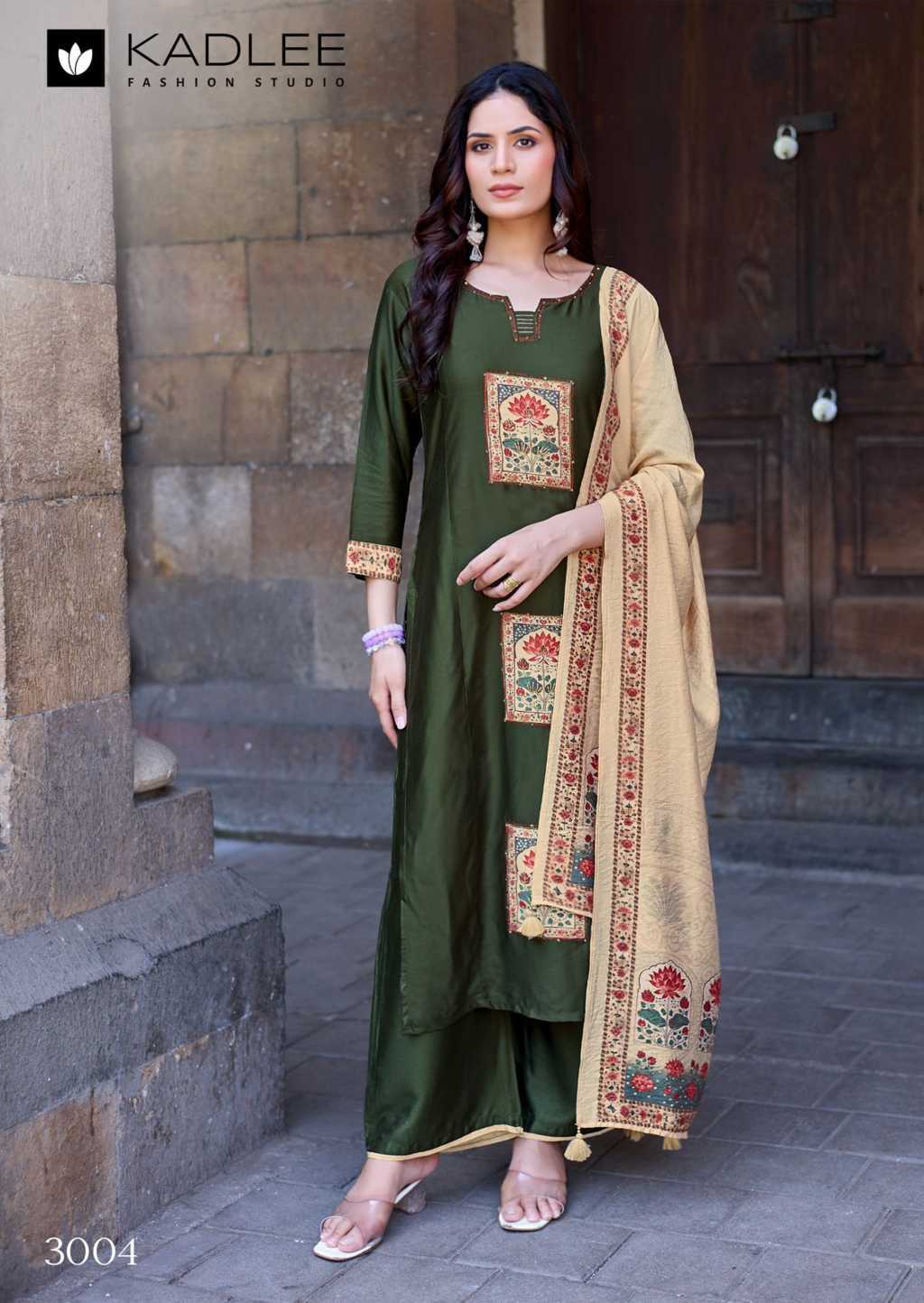 Kadlee Royal Queen Silk Kurti with Dupatta Bottom Catalog 4 Pcs (5) Kadlee Royal Queen Silk Kurti with Dupatta Bottom Catalog 4 Pcs - Image 6
